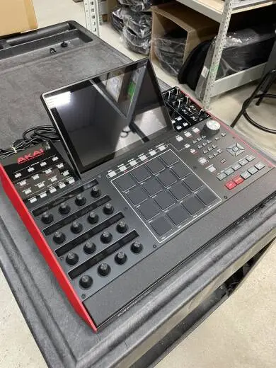 Akai - MPC X